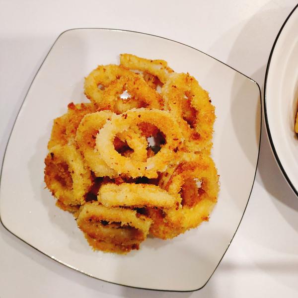 炸鱿鱼圈小吃(炸鱿鱼圈的视频) 炸鱿鱼圈小吃(炸鱿鱼圈的视频)