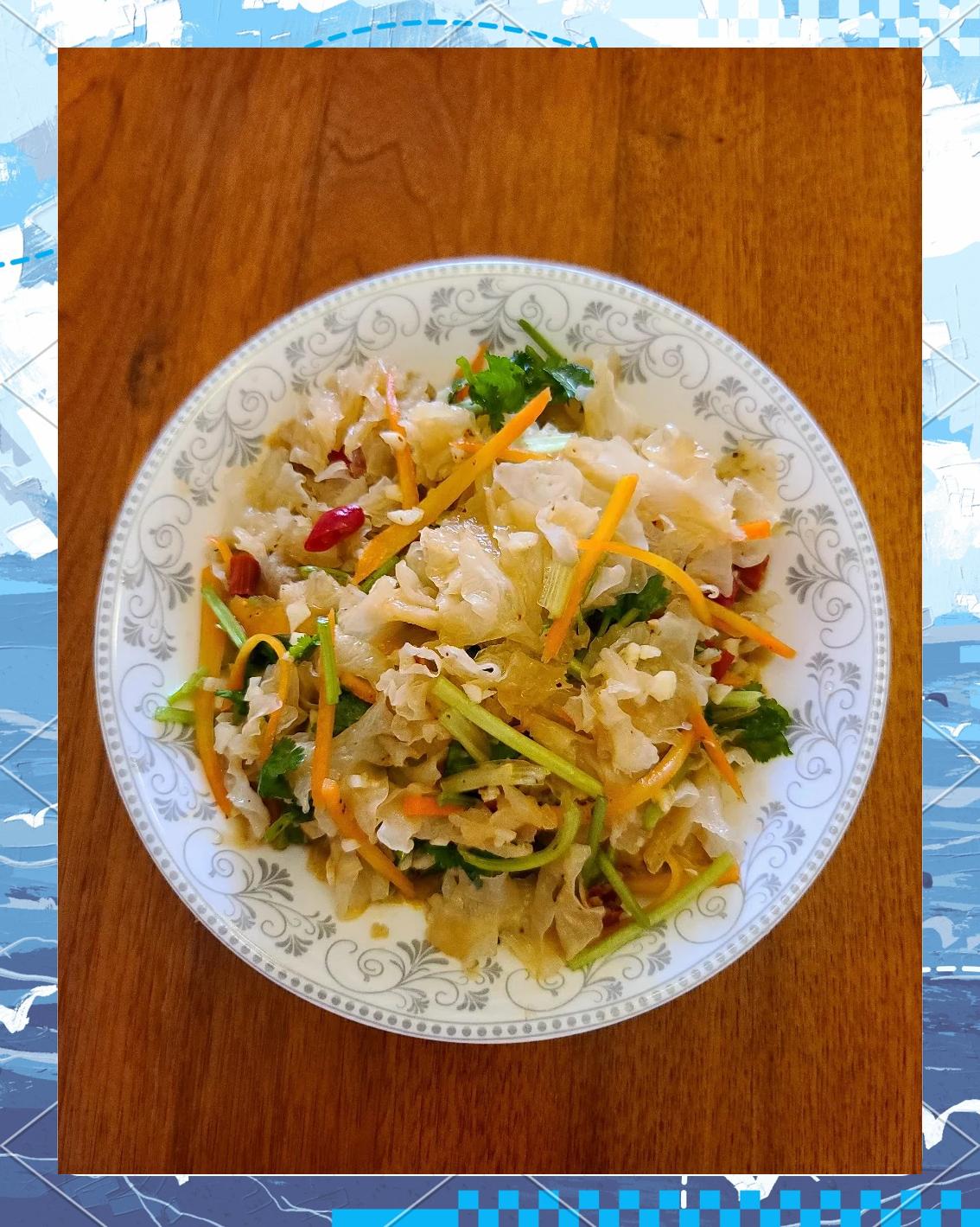 银耳和什么配凉菜(银耳可以和什么调凉菜)