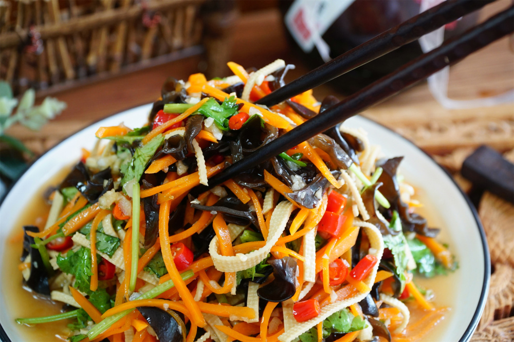 卖拌素菜(卖素凉菜挣钱吗)