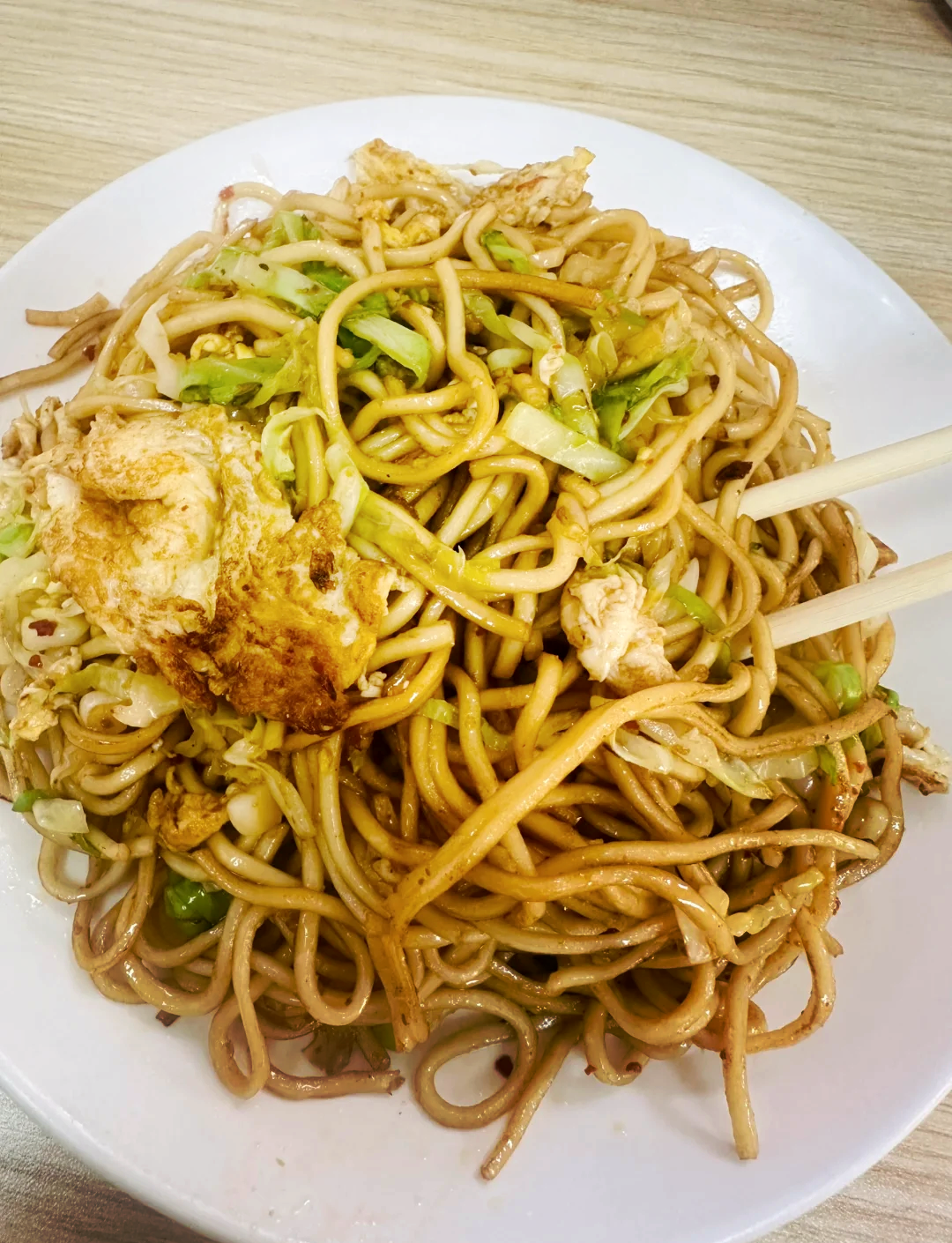 小吃炒面有那些(小吃街炒面放什么调料)