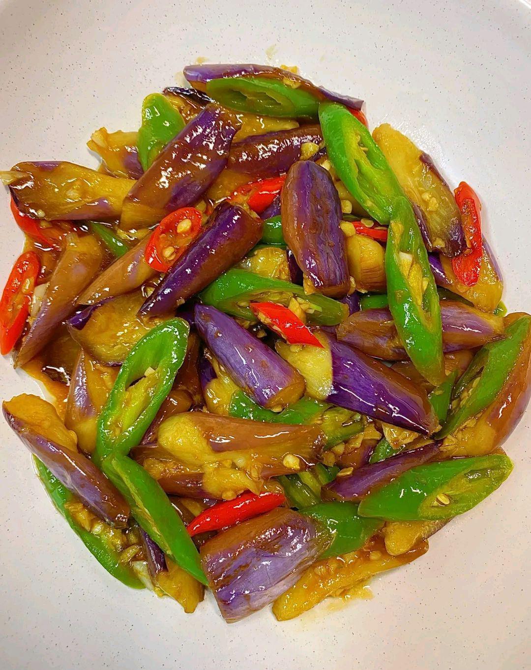 烧茄子的家常做法茄子(烧茄子的家常做法外酥里嫩)