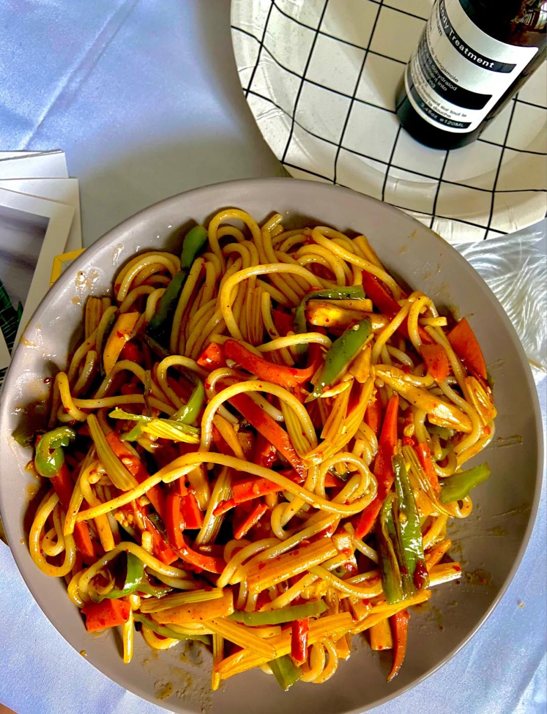 家常炒米粉的家常做法(家常炒米粉怎么做好吃又简单)