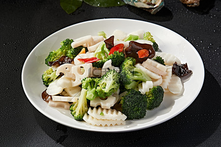 素菜合炒(素菜炒啥好吃)