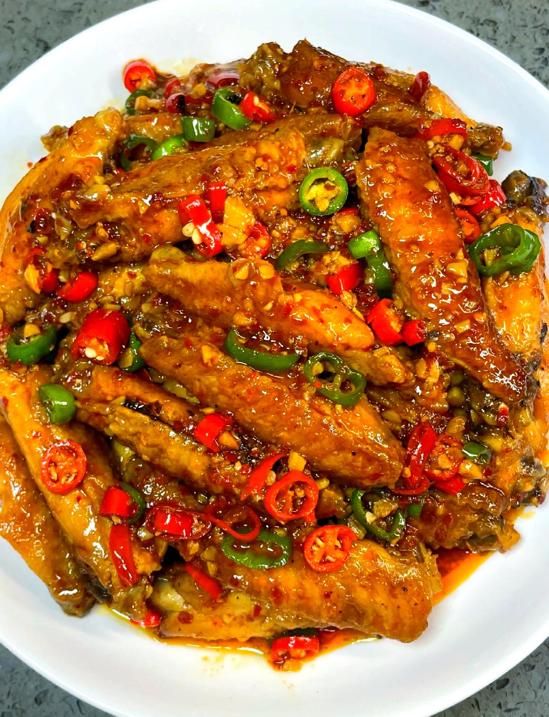 炒鸡翅的家常做法大全(如何炒鸡翅好吃又简单窍门)