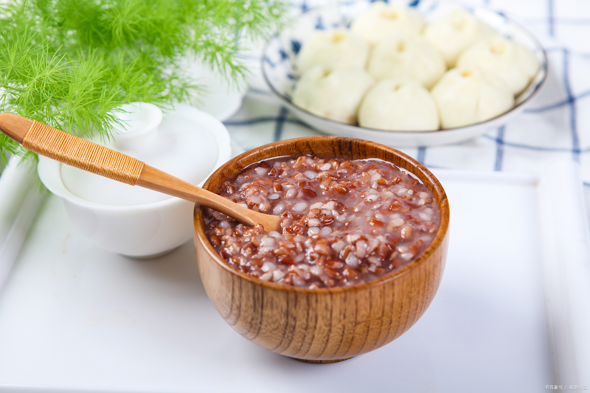 早餐红薯糙米粥(红薯糙米饭吃了会胖吗)