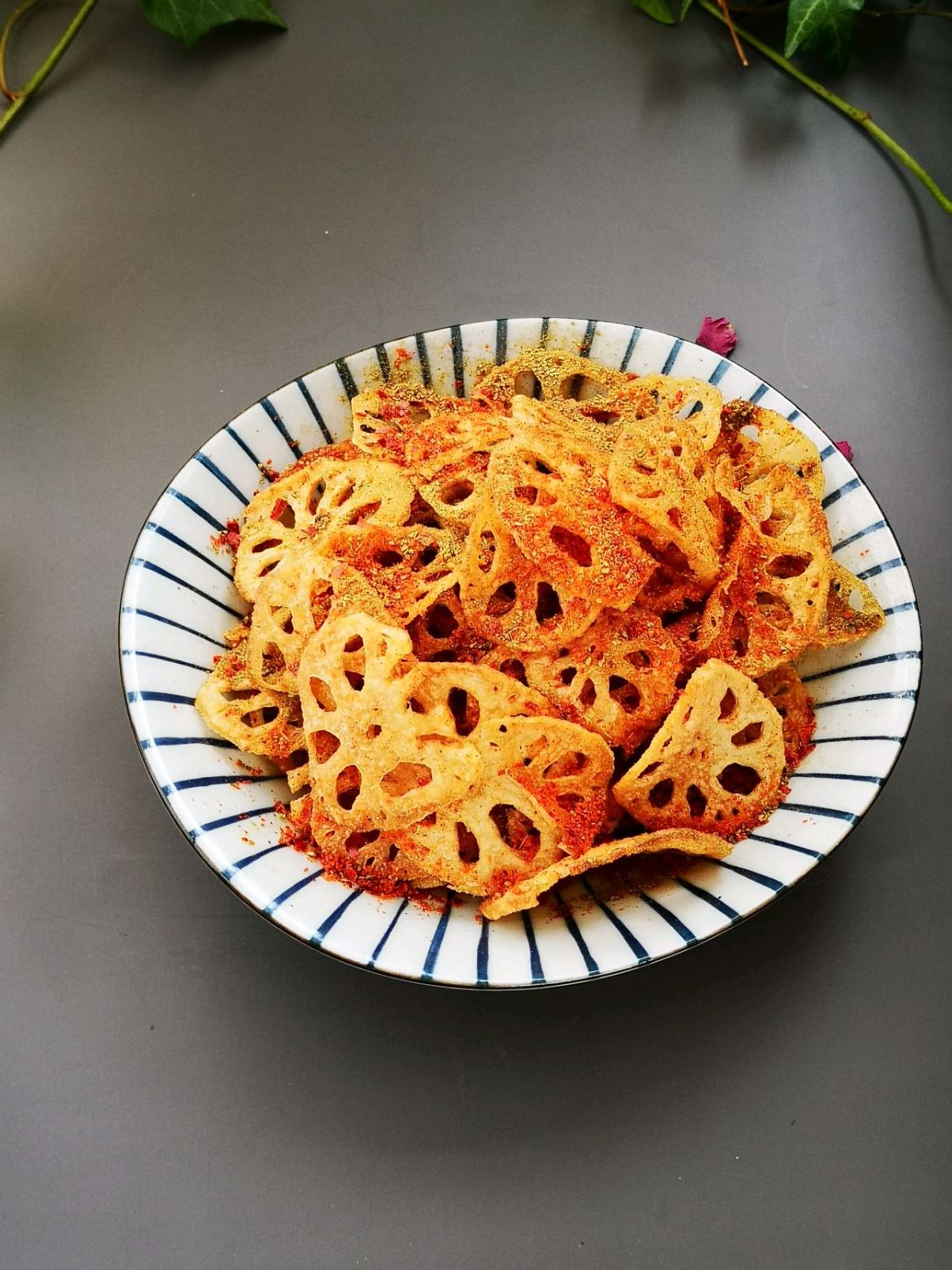 小吃干炸藕片(干炸藕片怎么能炸又酥又脆)