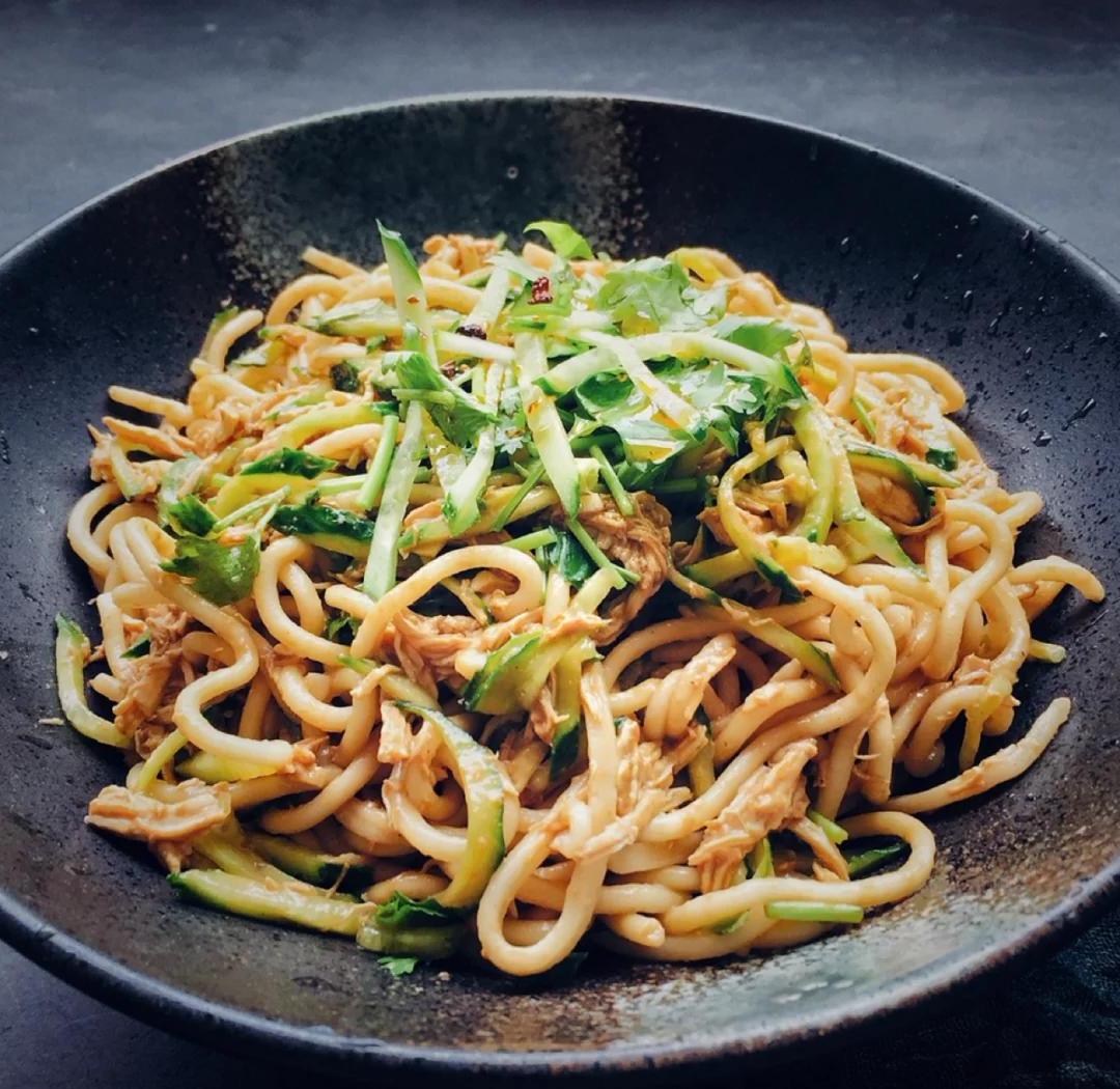 油丝面凉菜(油丝面汤汁怎么做好吃) 油丝面凉菜(油丝面汤汁怎么做好吃)