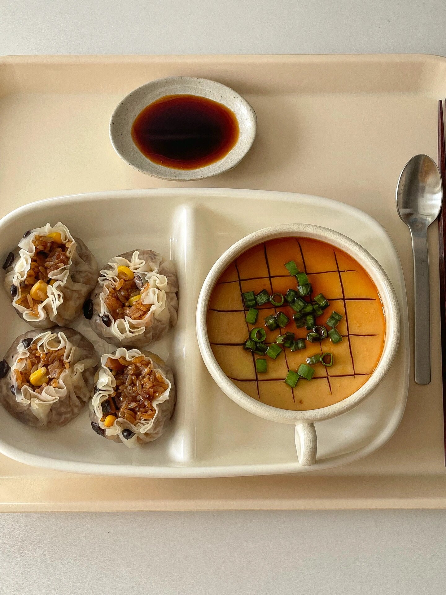 蛋羹与什么搭配早餐(鸡蛋羹跟什么搭配早餐)