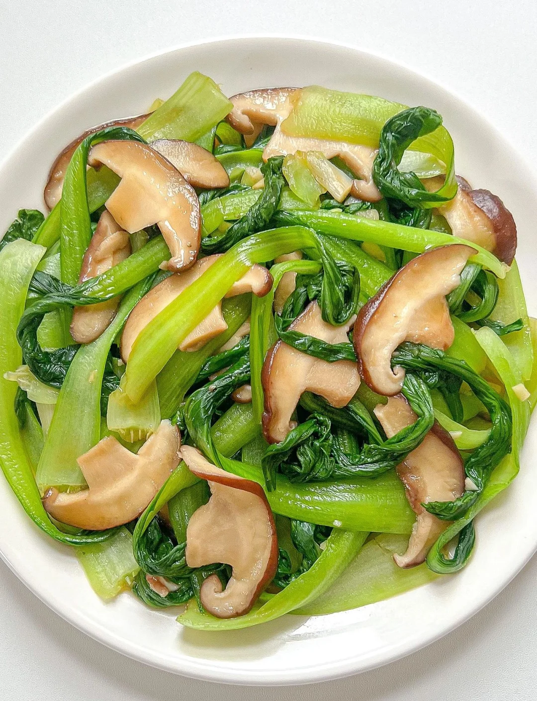 青菜香菇素菜饺子(青菜香菇素菜饺子怎么调馅)