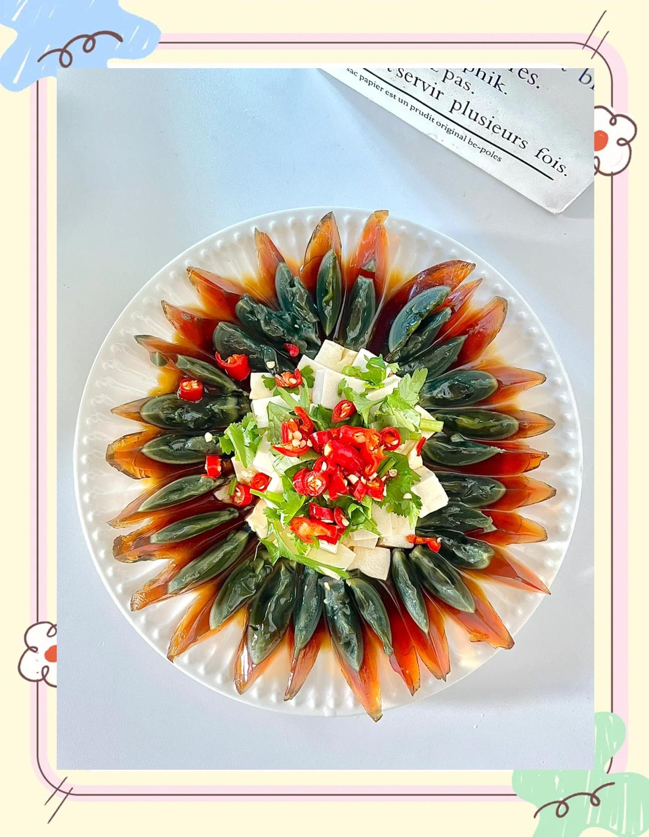 皮蛋豆腐的家常做法(皮蛋豆腐的家常做法是怎样的?有哪些创意调味汁?)