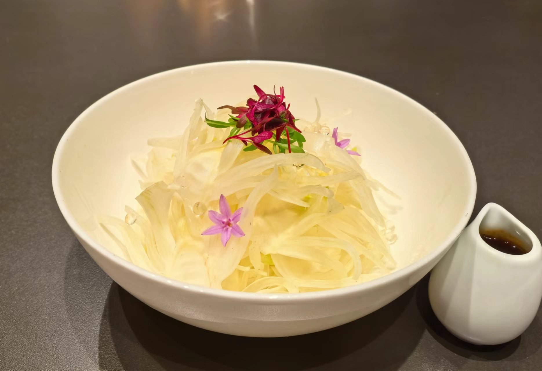 蘸辣根的凉菜(辣根蘸什么蔬菜好吃) 蘸辣根的凉菜(辣根蘸什么蔬菜好吃)