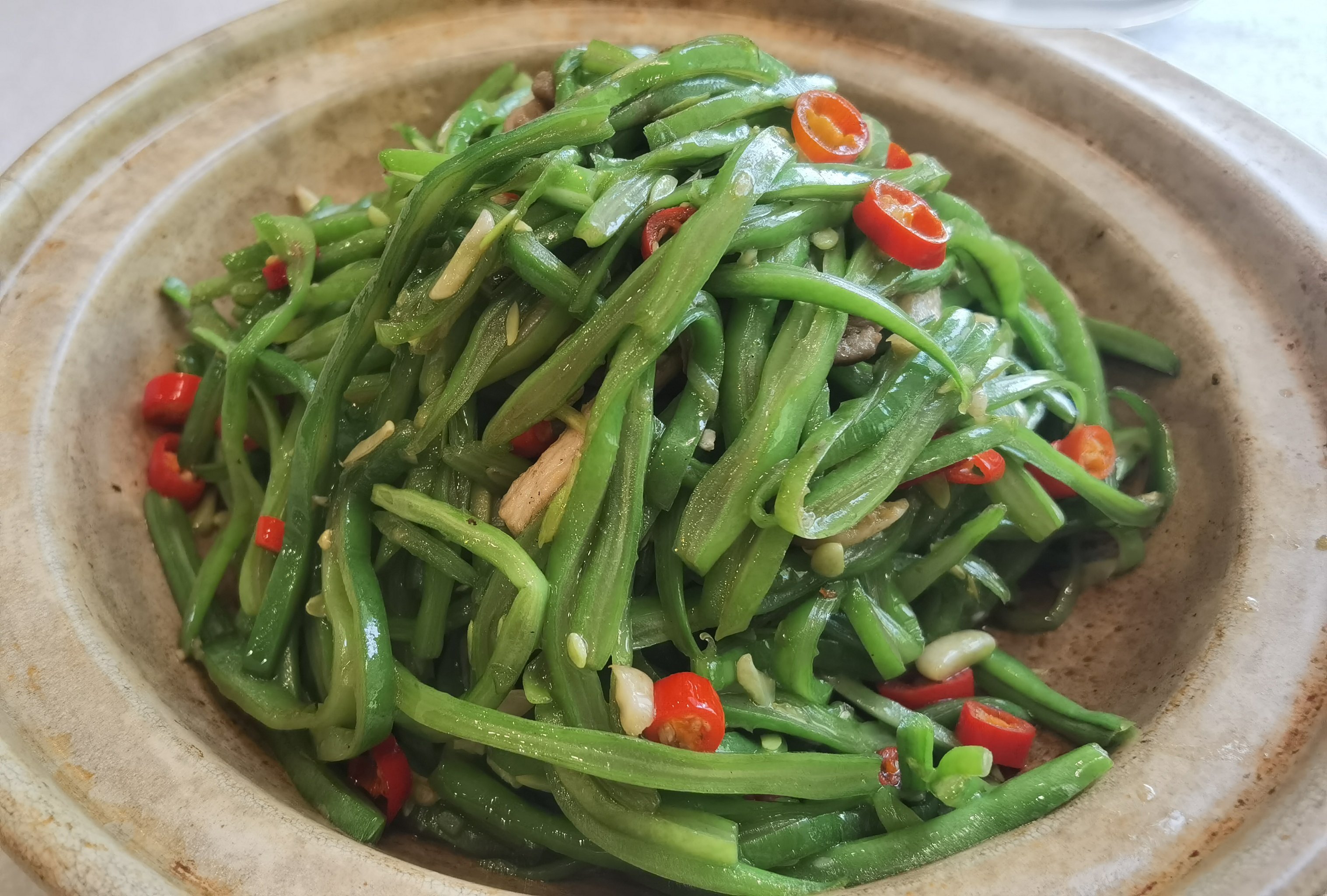 绿柿子凉菜(绿柿子炒辣子家常做法)