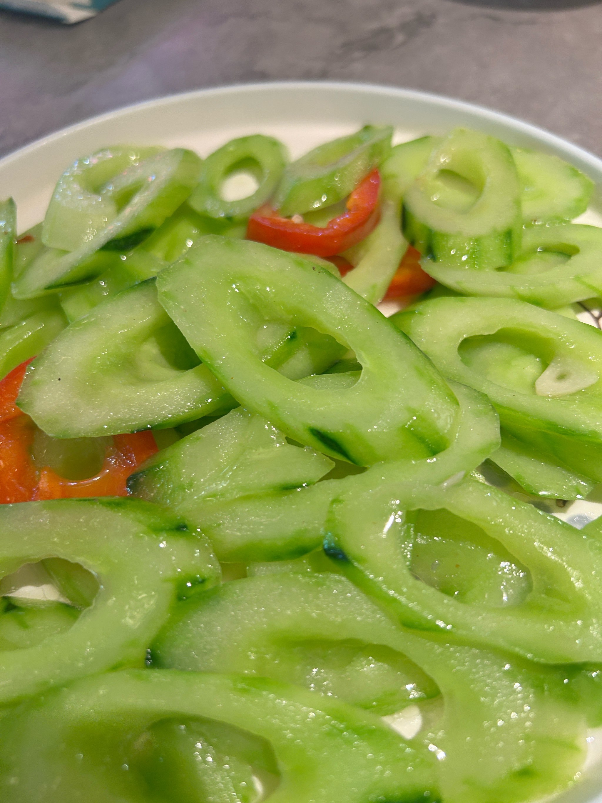 绿柿子凉菜(绿柿子炒辣子家常做法)