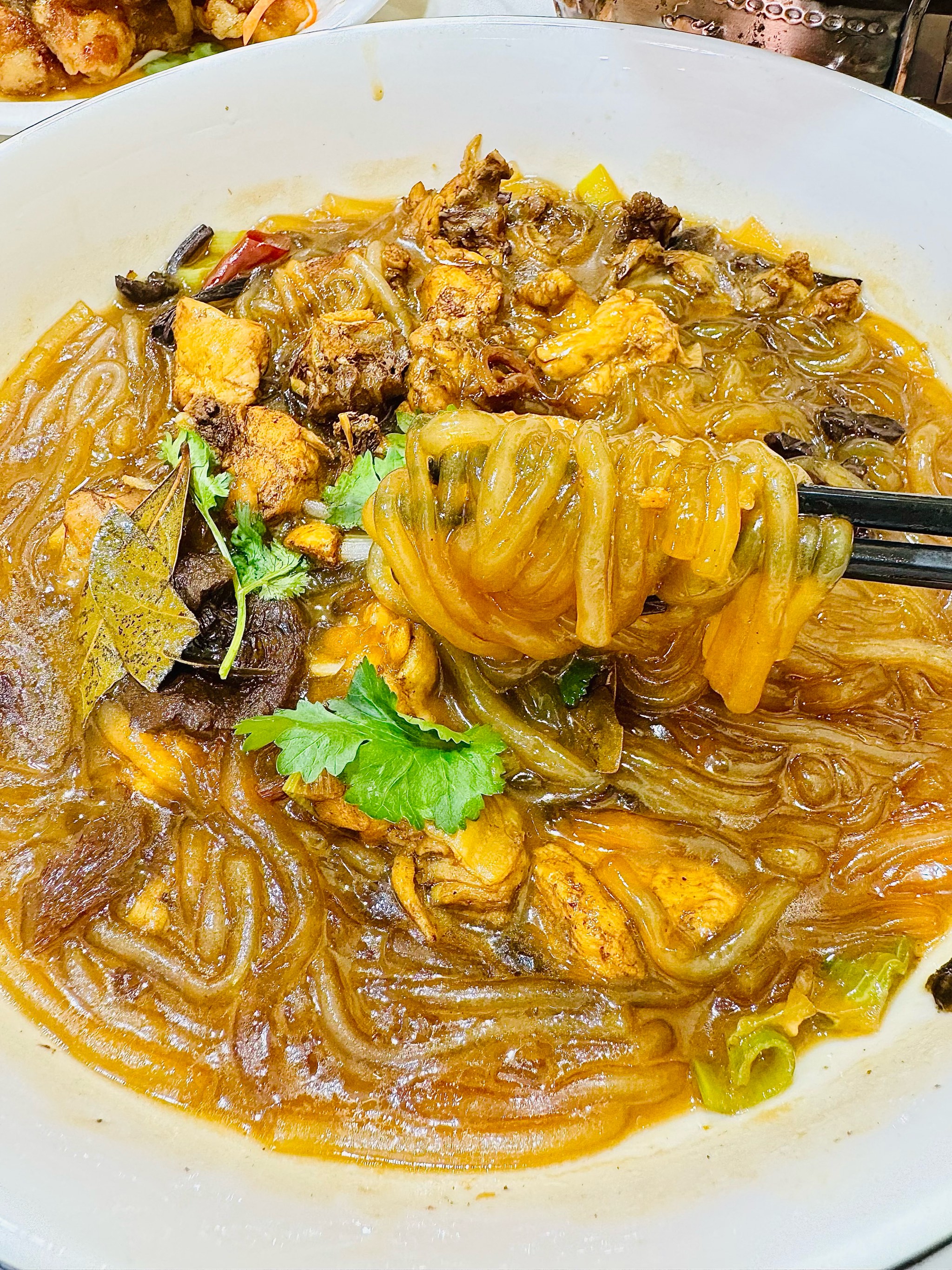 粉条炖鱼的家常做法(粉条炖鱼的家常做法窍门)