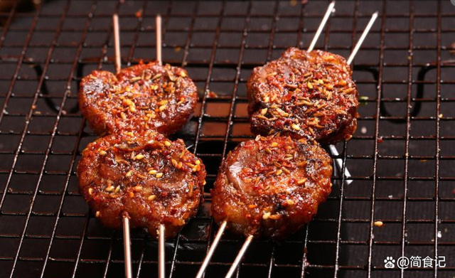 特色烤羊腰子(烤羊腰子视频教程) 特色烤羊腰子(烤羊腰子视频教程)