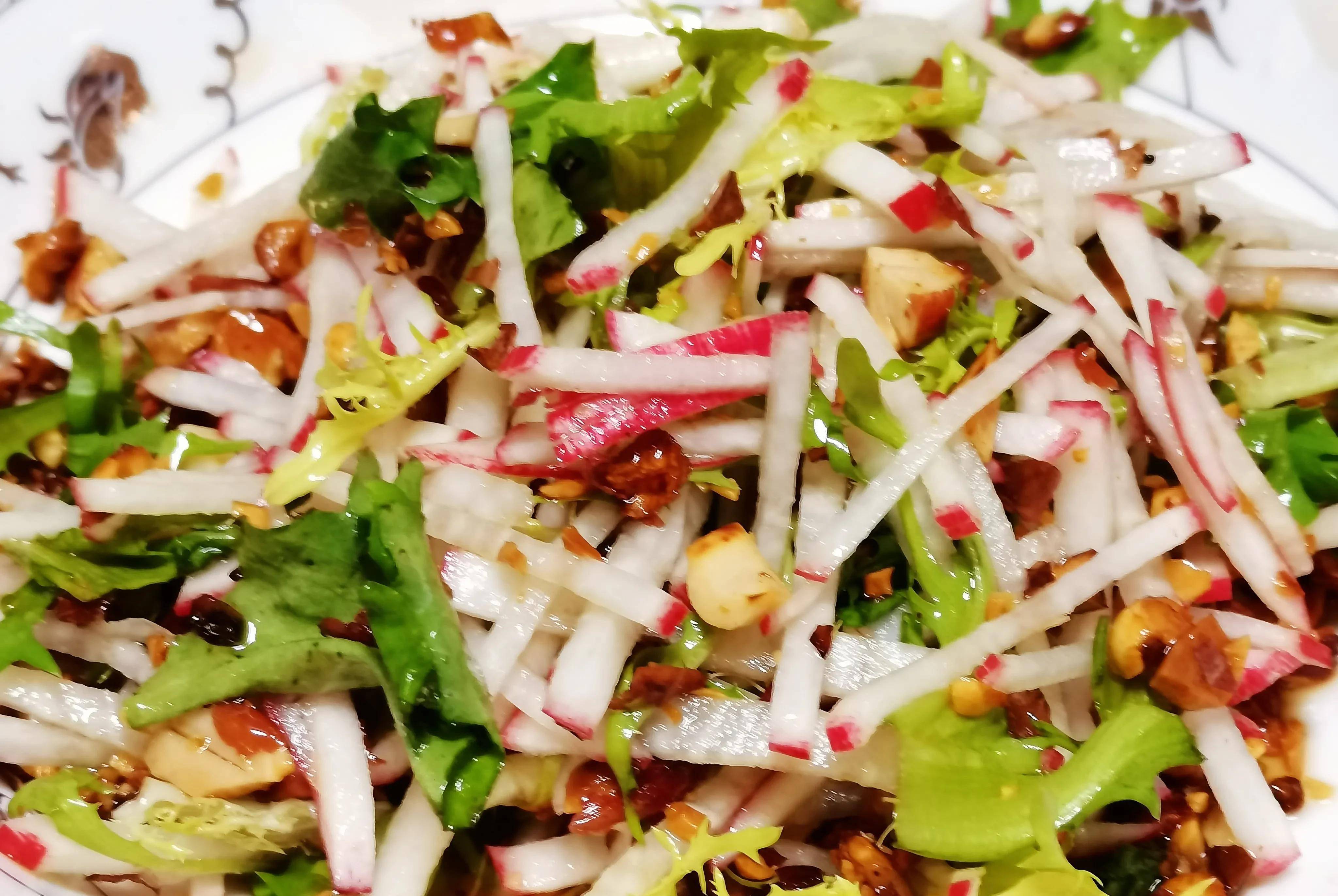 红萝卜苦菊凉菜(凉拌苦菊红心萝卜) 红萝卜苦菊凉菜(凉拌苦菊红心萝卜)