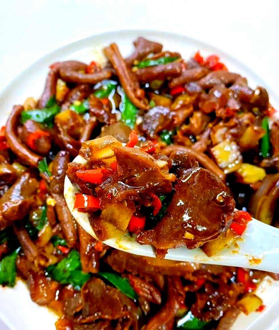 鸡杂特色菜(鸡杂怎么做菜)