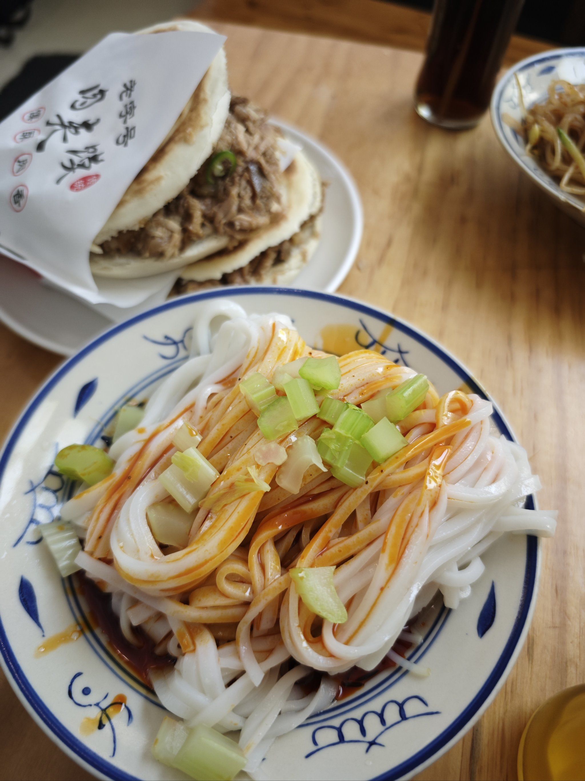 米皮小吃(米皮美食视频)