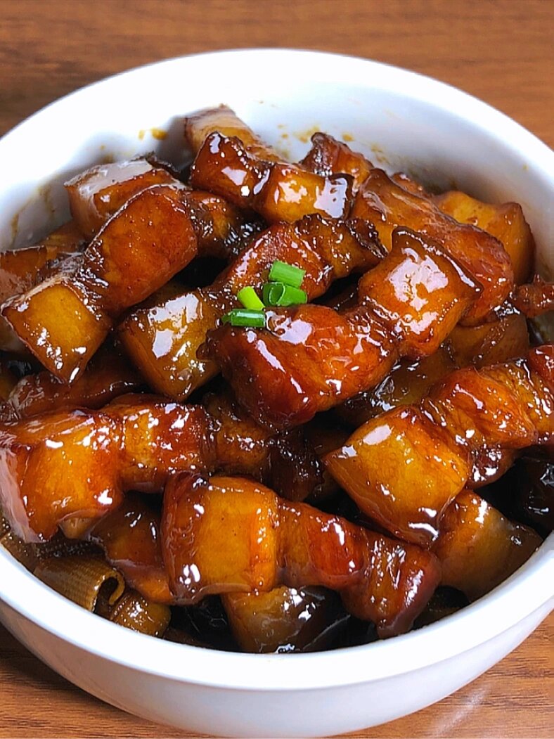 家常红烧肉肉的做法(家常红烧肉的做法步骤详解)