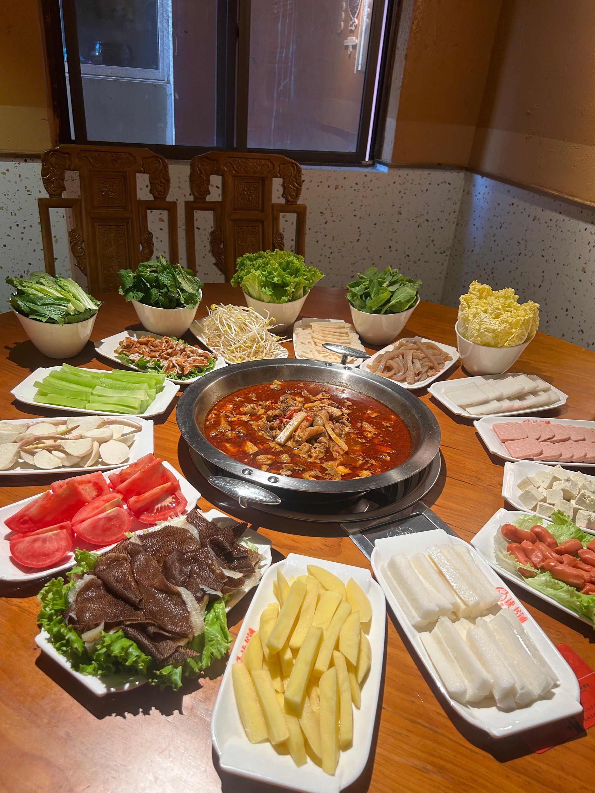 竹园村火锅特色(竹园村火锅加盟费多少)