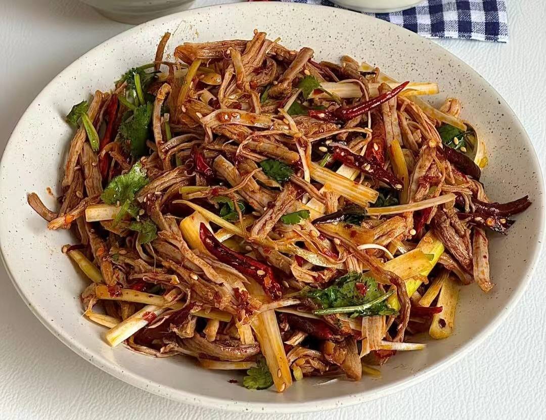 凉菜葱拌牛肉(凉菜葱拌牛肉怎么做)