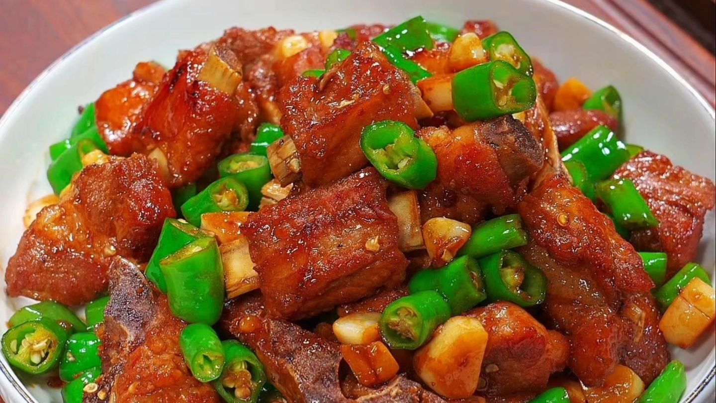 特色炒排骨(家庭炒排骨的做法)