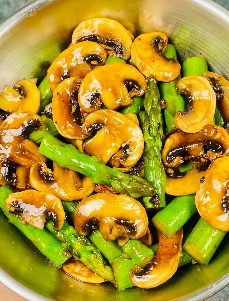 蘑菇能做什么素菜(蘑菇可以用来做什么菜)