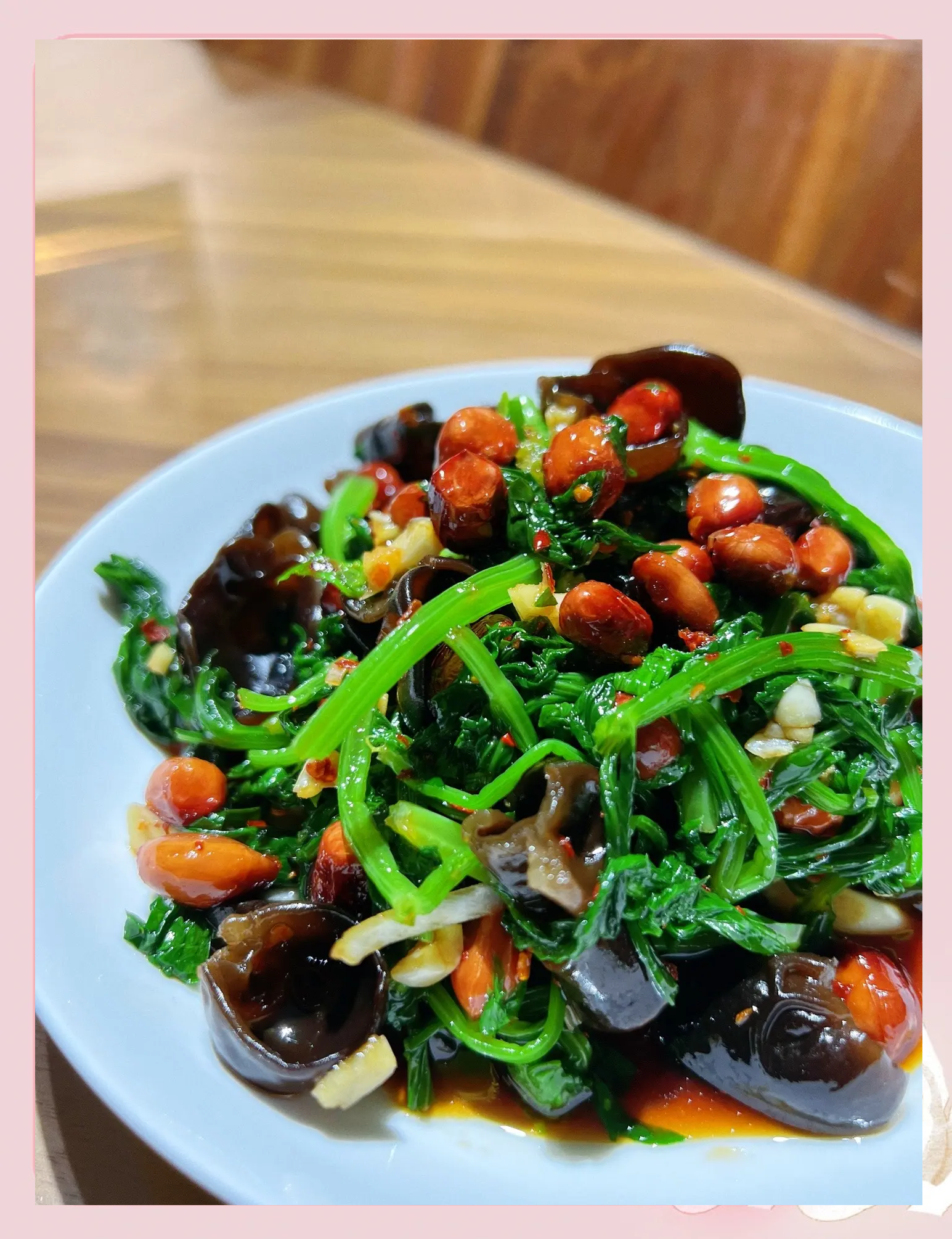 芹菜拌凉菜怎样拌好(芹菜凉拌的做法大全菜的做法大全) 芹菜拌凉菜怎样拌好(芹菜凉拌的做法大全菜的做法大全)