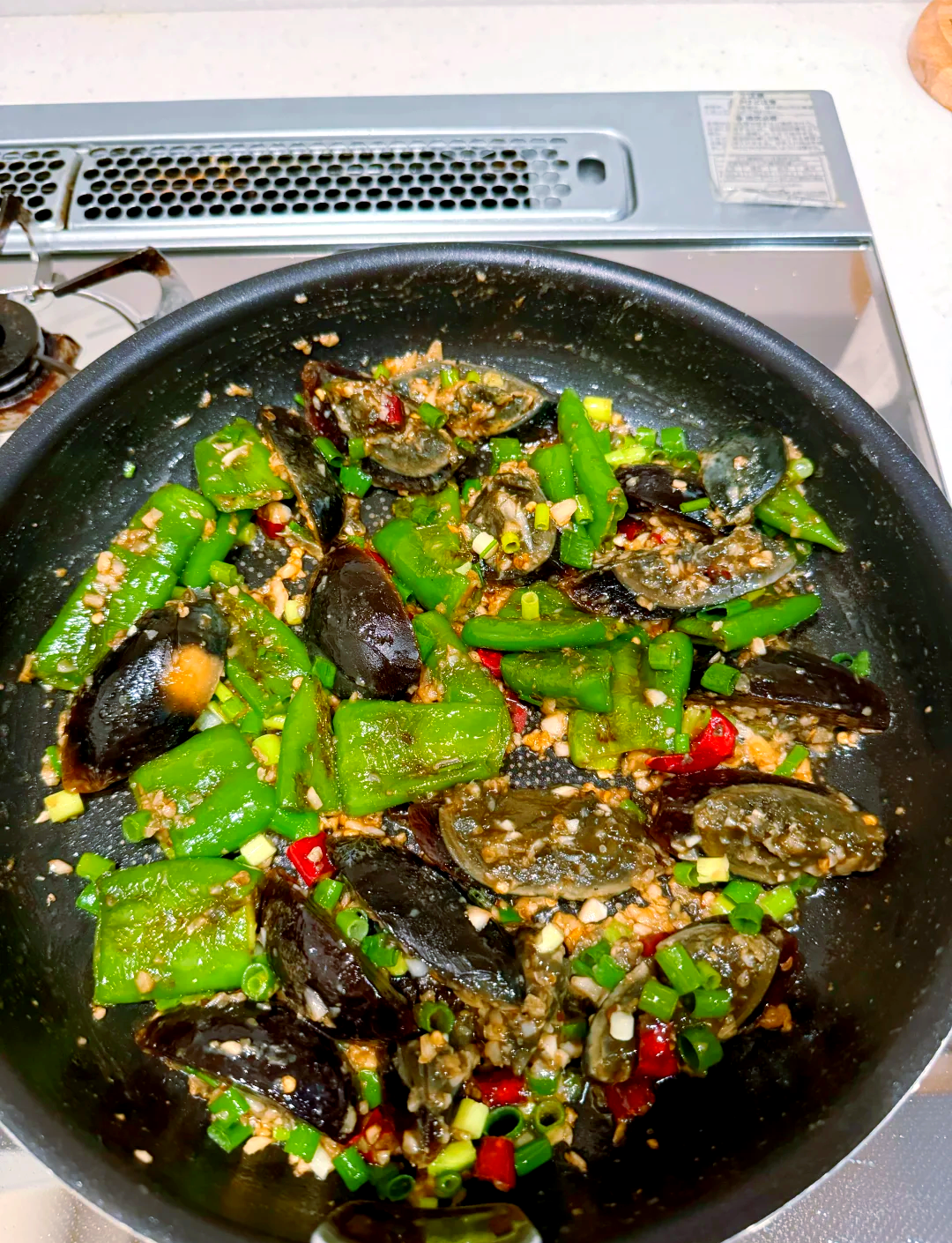 尖椒变蛋的家常做法(尖椒变蛋的家常做法大全)