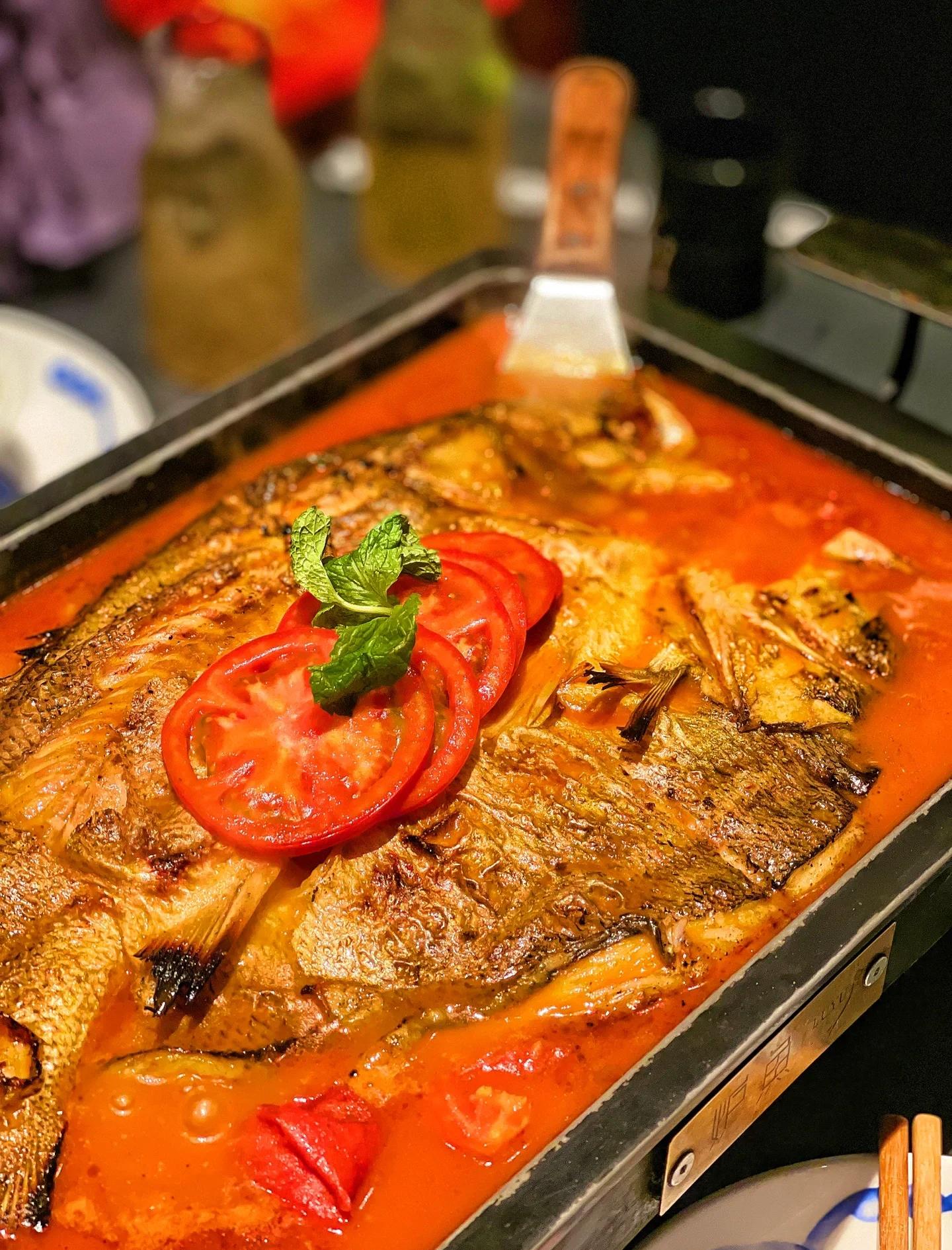 炉鱼特色菜(炉鱼家什么口味最好吃)