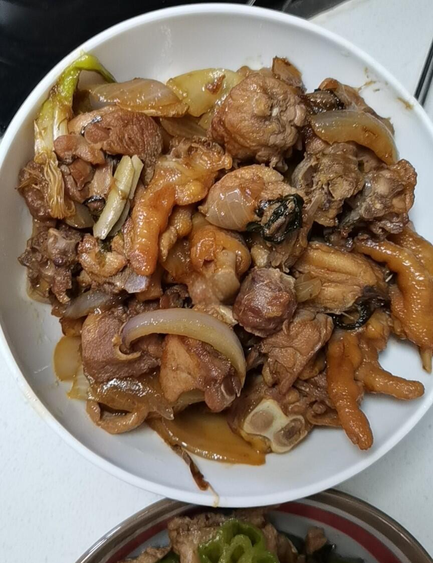 特色生炒鸡(生炒鸡是什么意思)