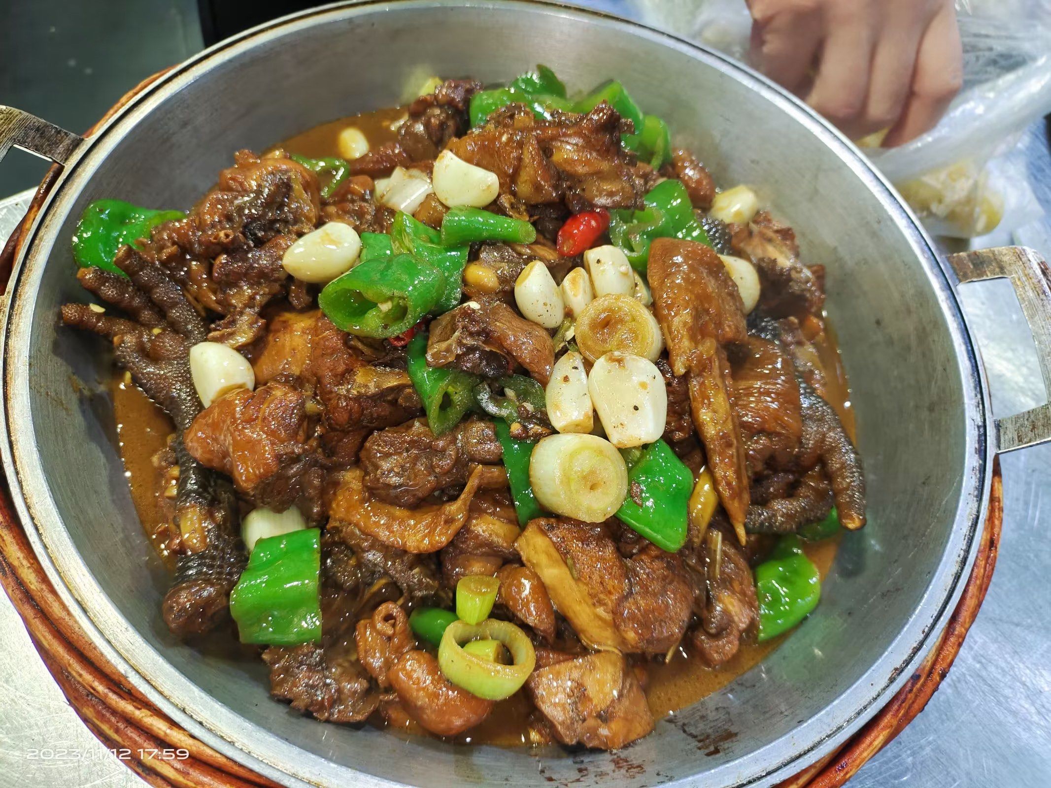 特色生炒鸡(生炒鸡是什么意思)