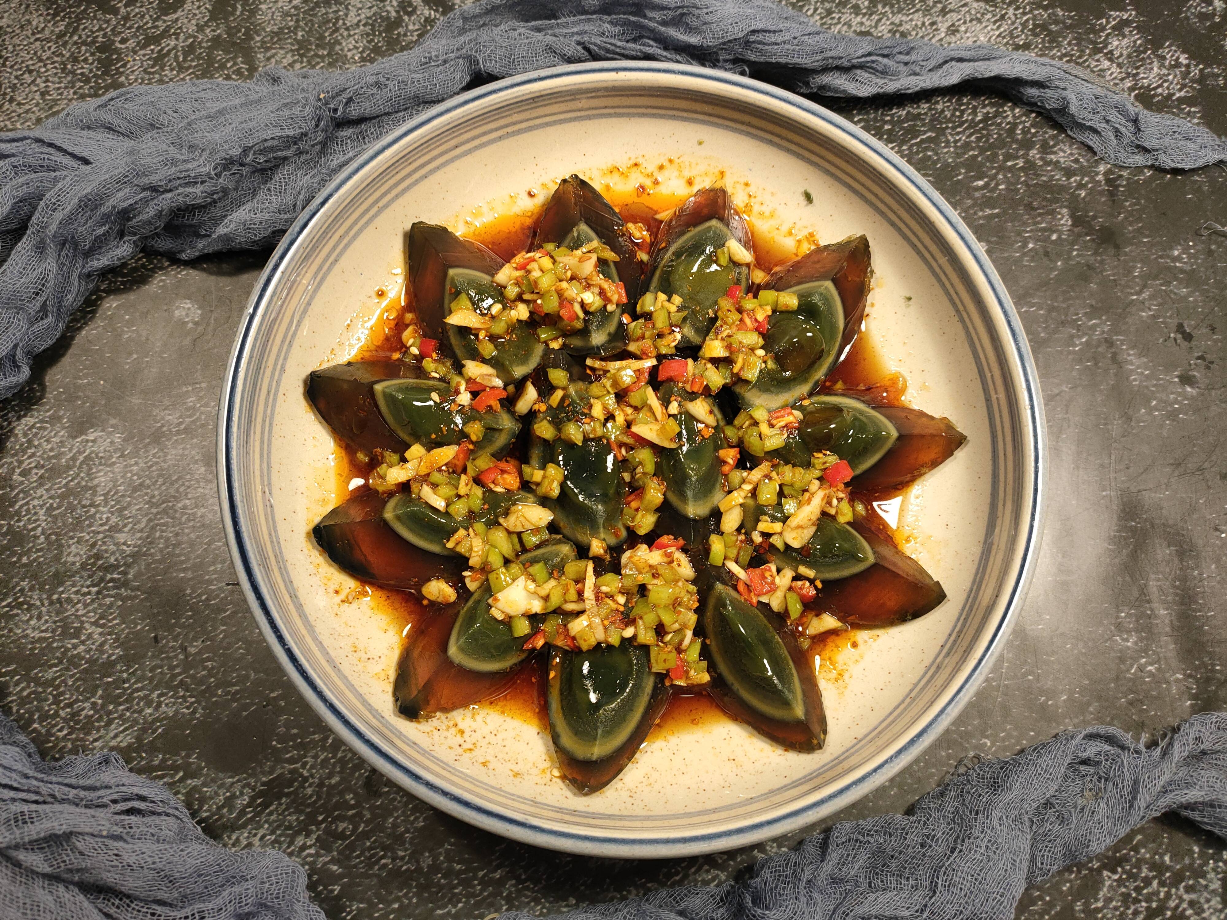 姜汁皮蛋凉菜(姜汁皮蛋怎么做好吃) 姜汁皮蛋凉菜(姜汁皮蛋怎么做好吃)