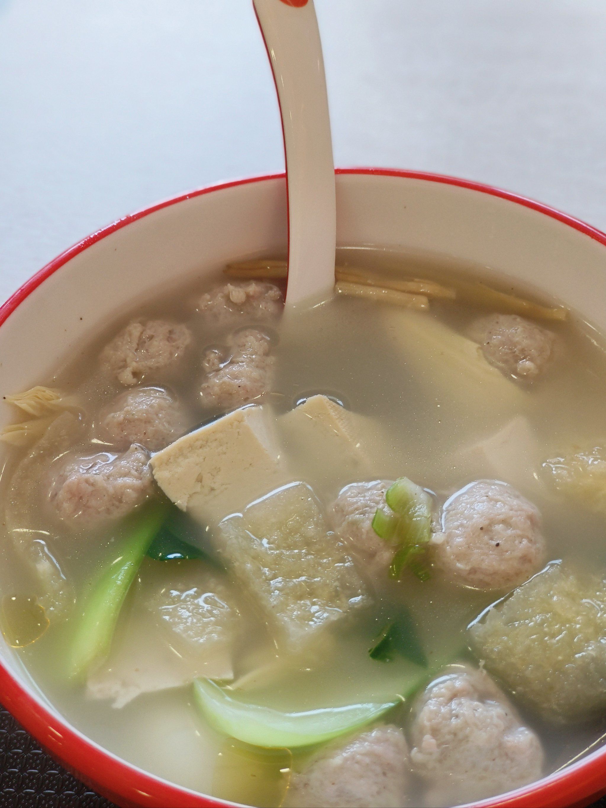 氽羊肉丸子的家常做法(氽羊肉丸子的家常做法视频)