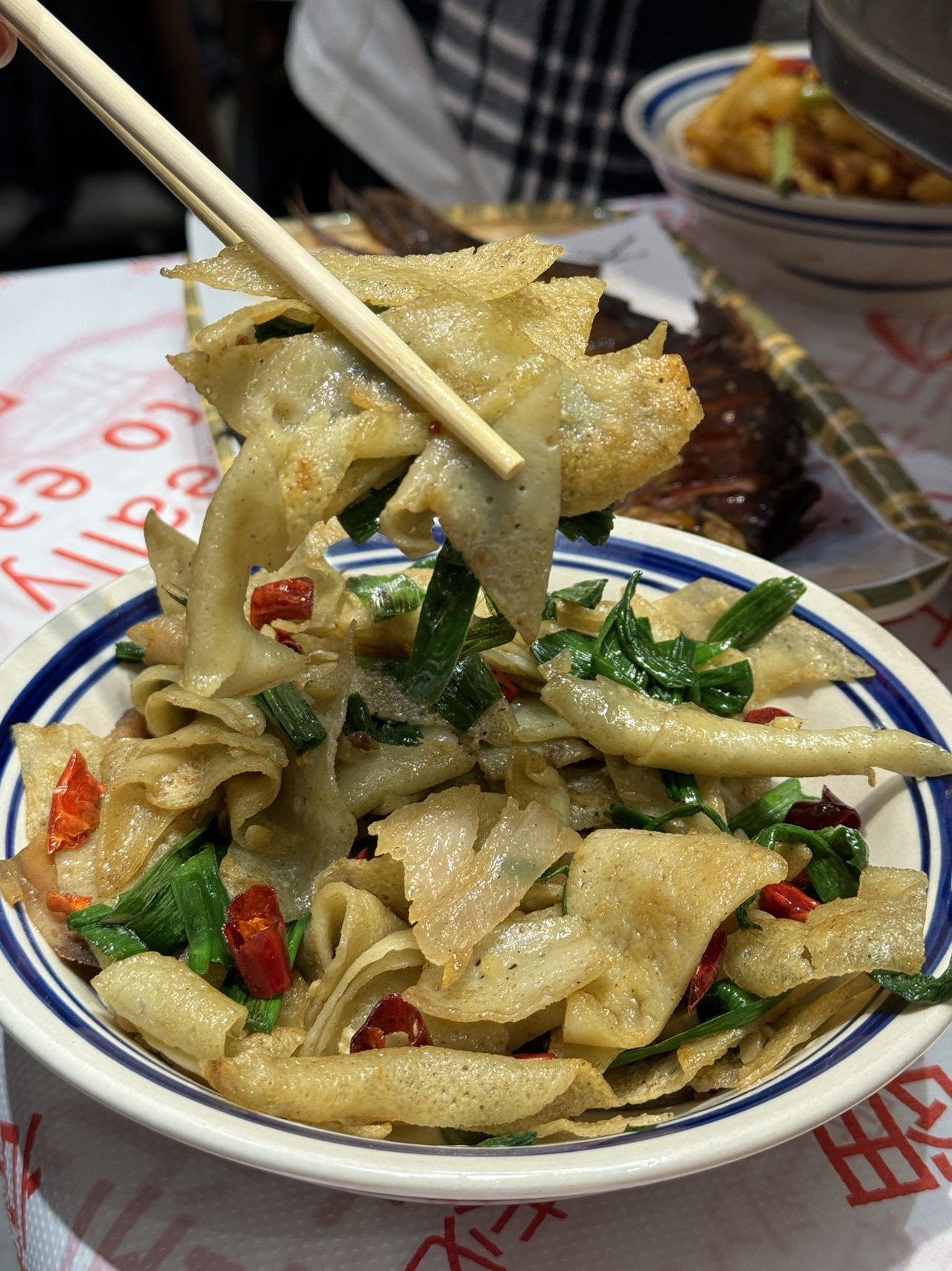 武汉特色美食豆丝(武汉哪里有正宗豆丝卖)