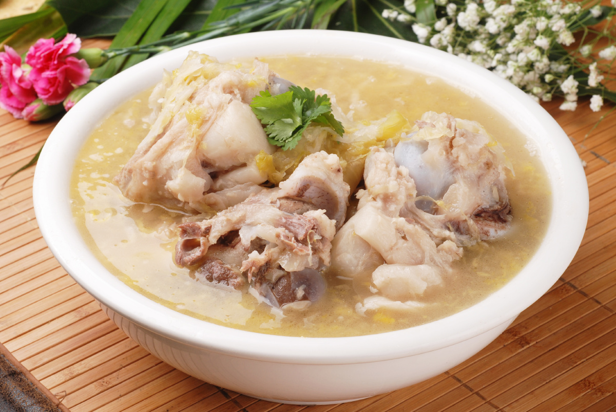 大骨头凉菜(大骨头配什么凉菜)