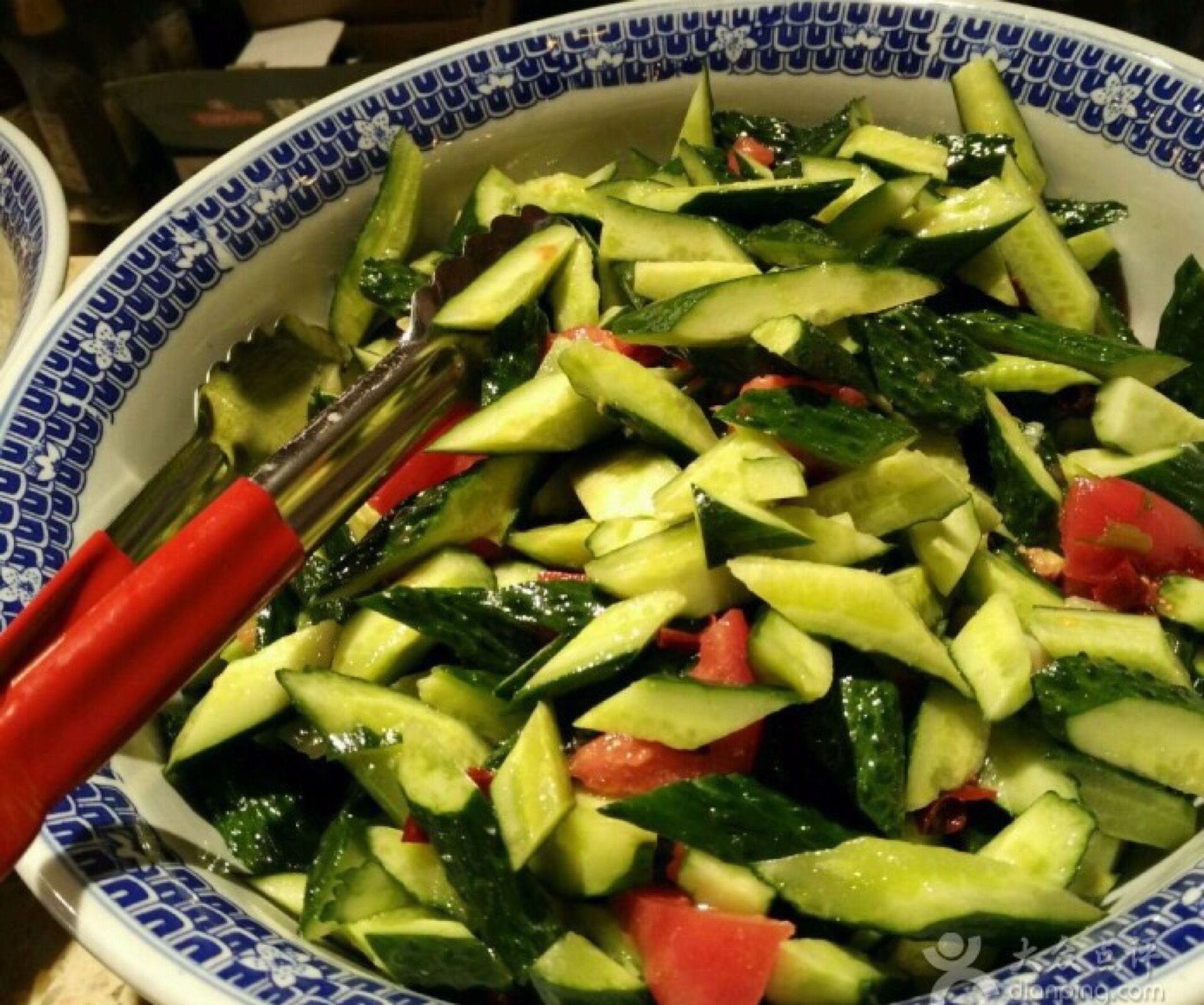 大骨头凉菜(大骨头配什么凉菜)