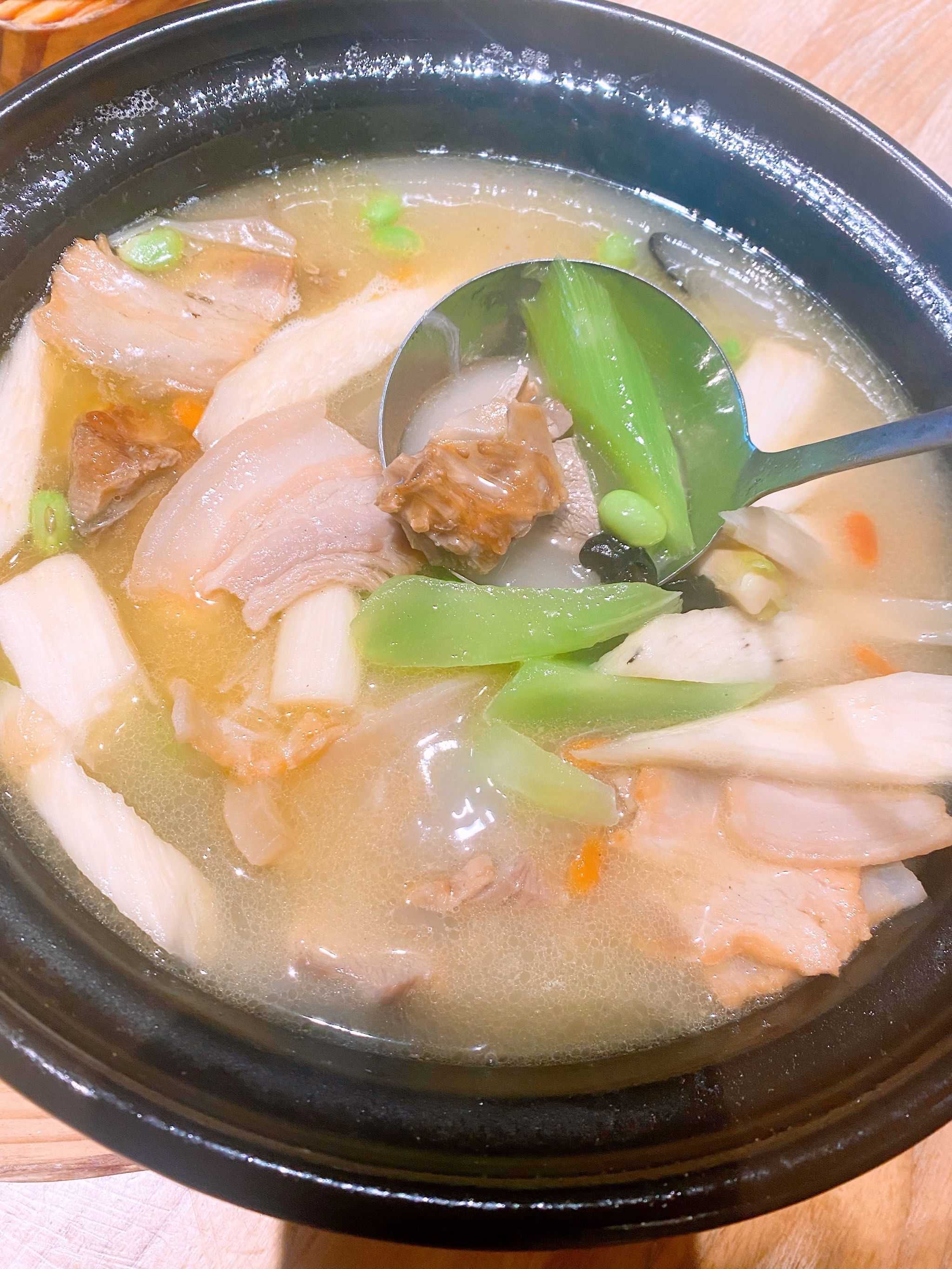 砂锅素菜汤(砂锅蔬菜汤的做法大全)