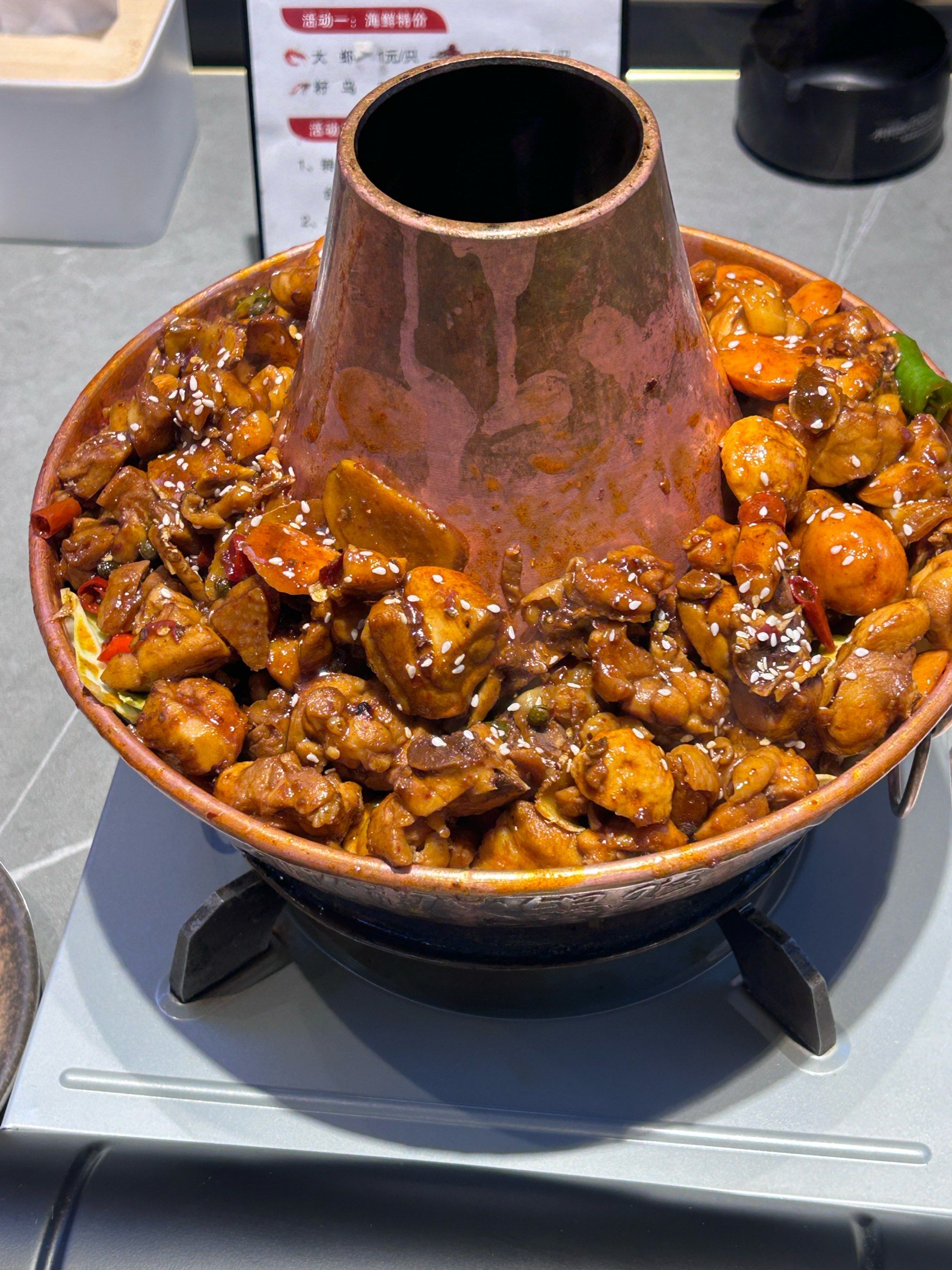 活公鸡特色火锅做饭法(公鸡火锅的做法大全窍门)