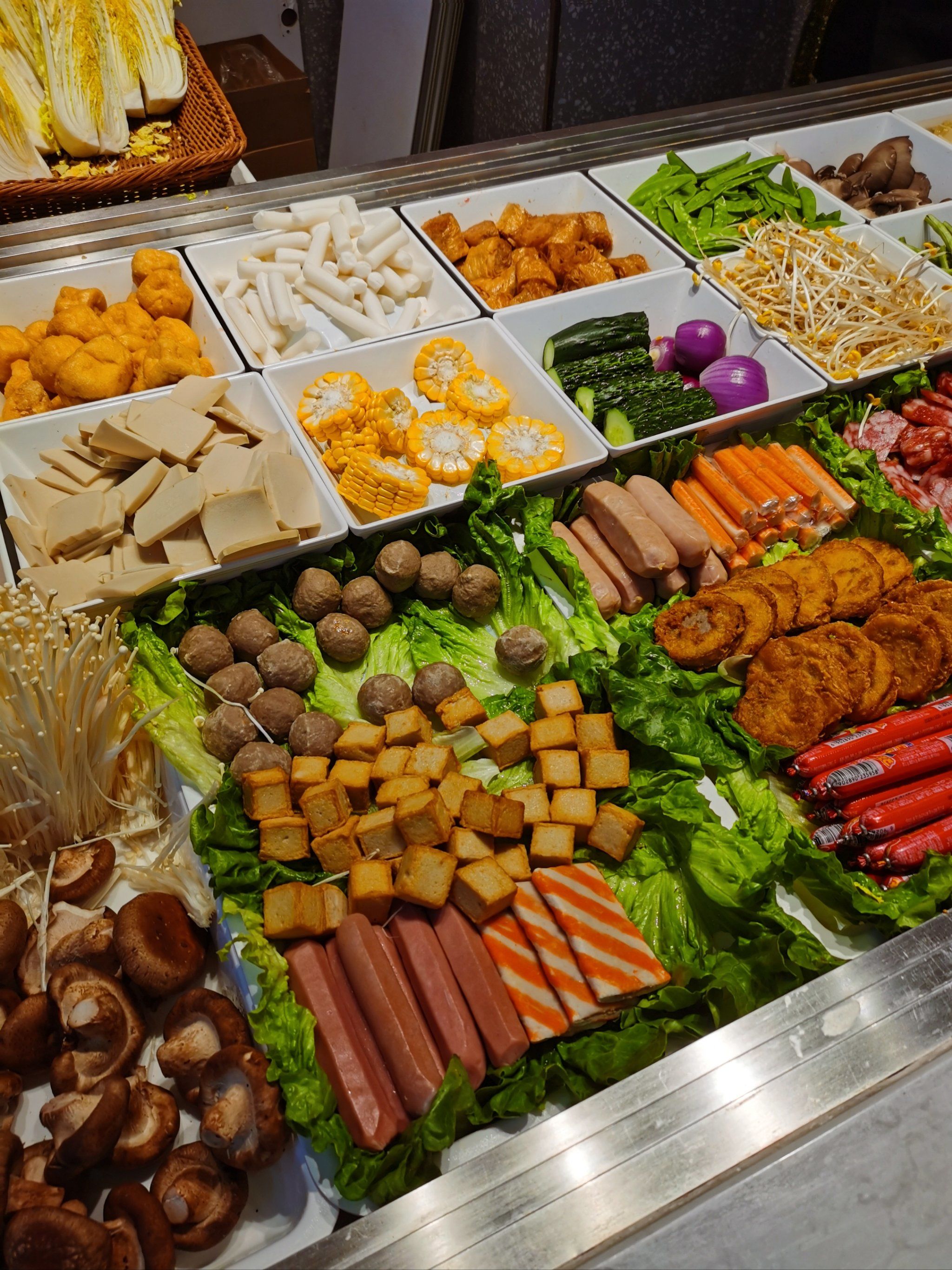 麻辣香锅素菜都有啥(麻辣香锅素菜要焯水吗)