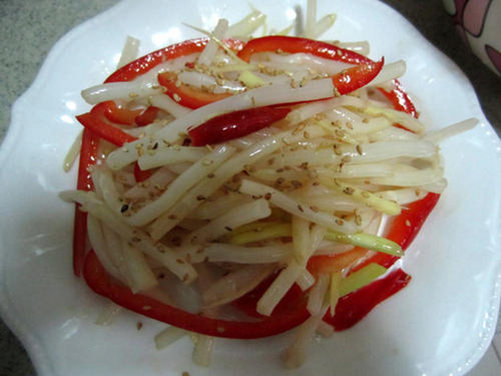 洛阳凉菜图片大全(洛阳凉粉汤的做法图片) 洛阳凉菜图片大全(洛阳凉粉汤的做法图片)