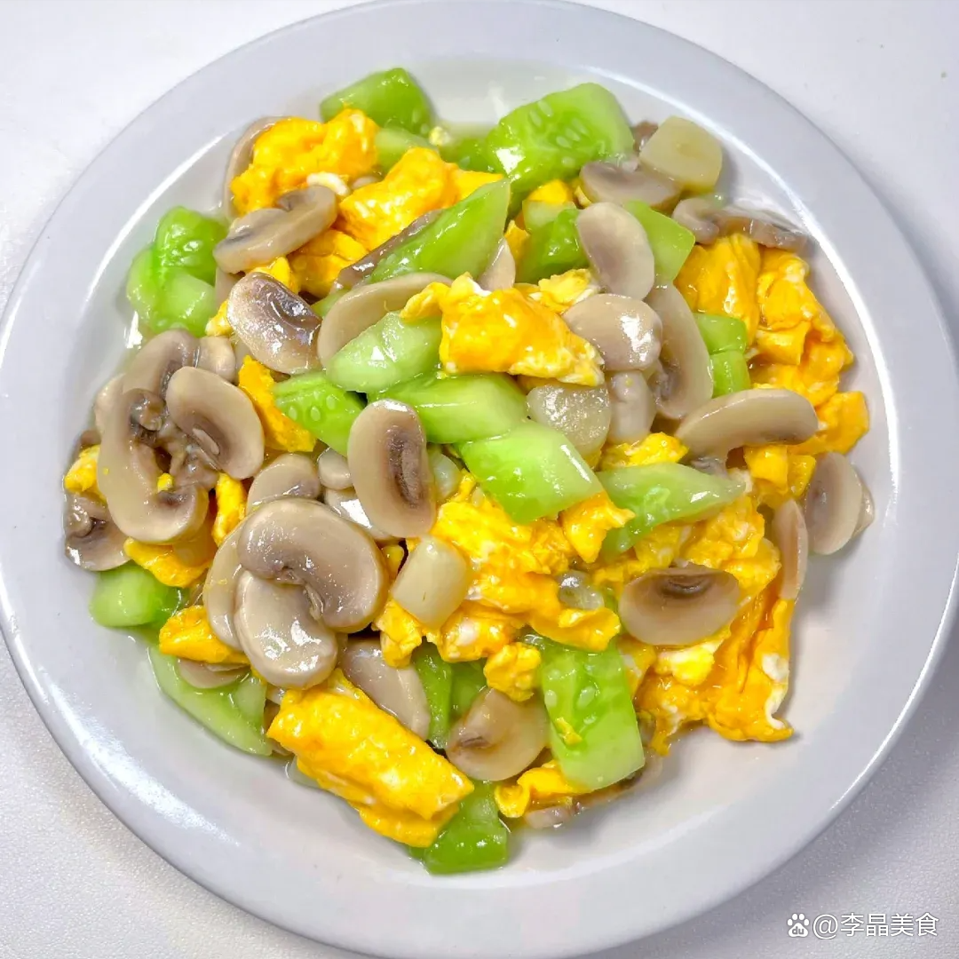 常吃的家常菜素菜(常吃的家常菜素菜有哪些)