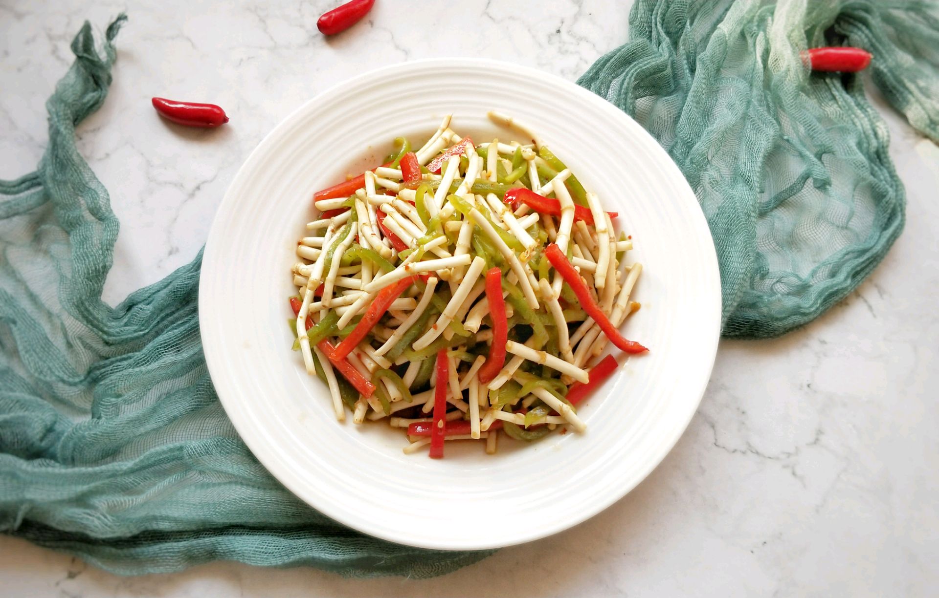 折耳根特色菜(折耳根菜是什么菜)