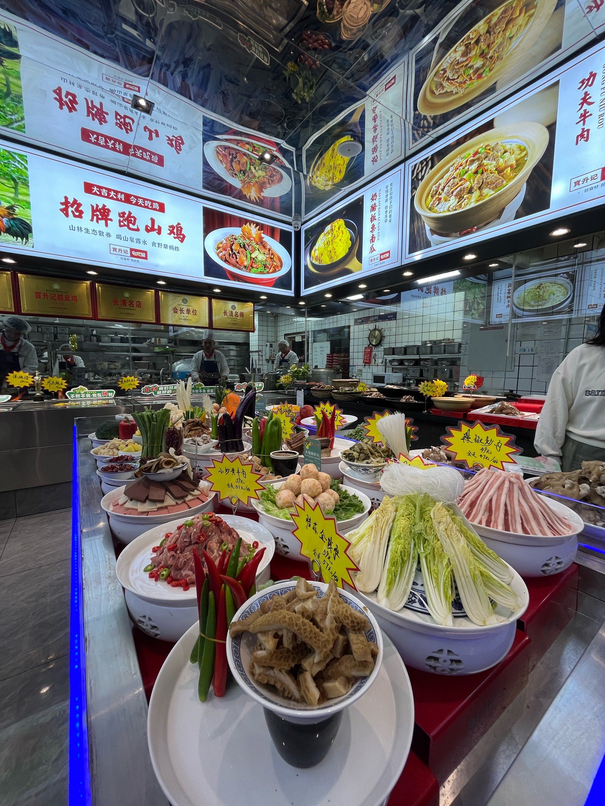 各地有特色的餐厅(各地有特色的餐厅名字) 各地有特色的餐厅(各地有特色的餐厅名字)