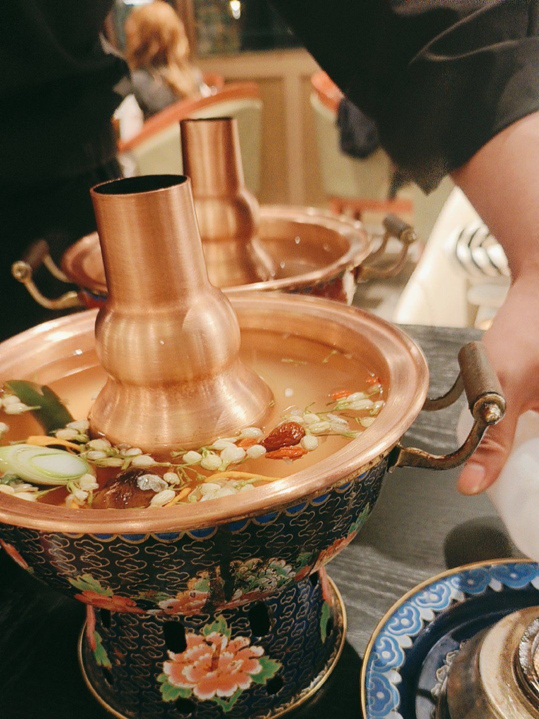 特色铜火锅菜(特色铜火锅菜品图片)