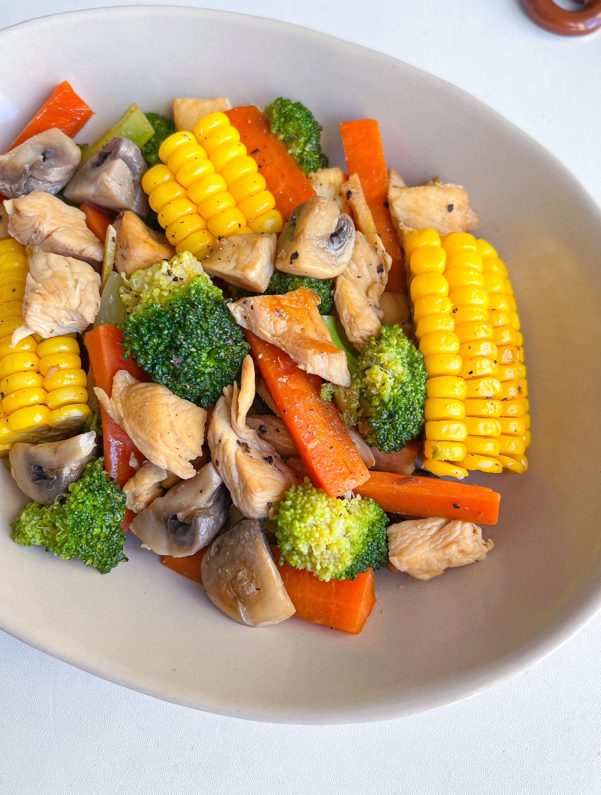 吃鸡配什么素菜(吃鸡特别菜起什么名字好)