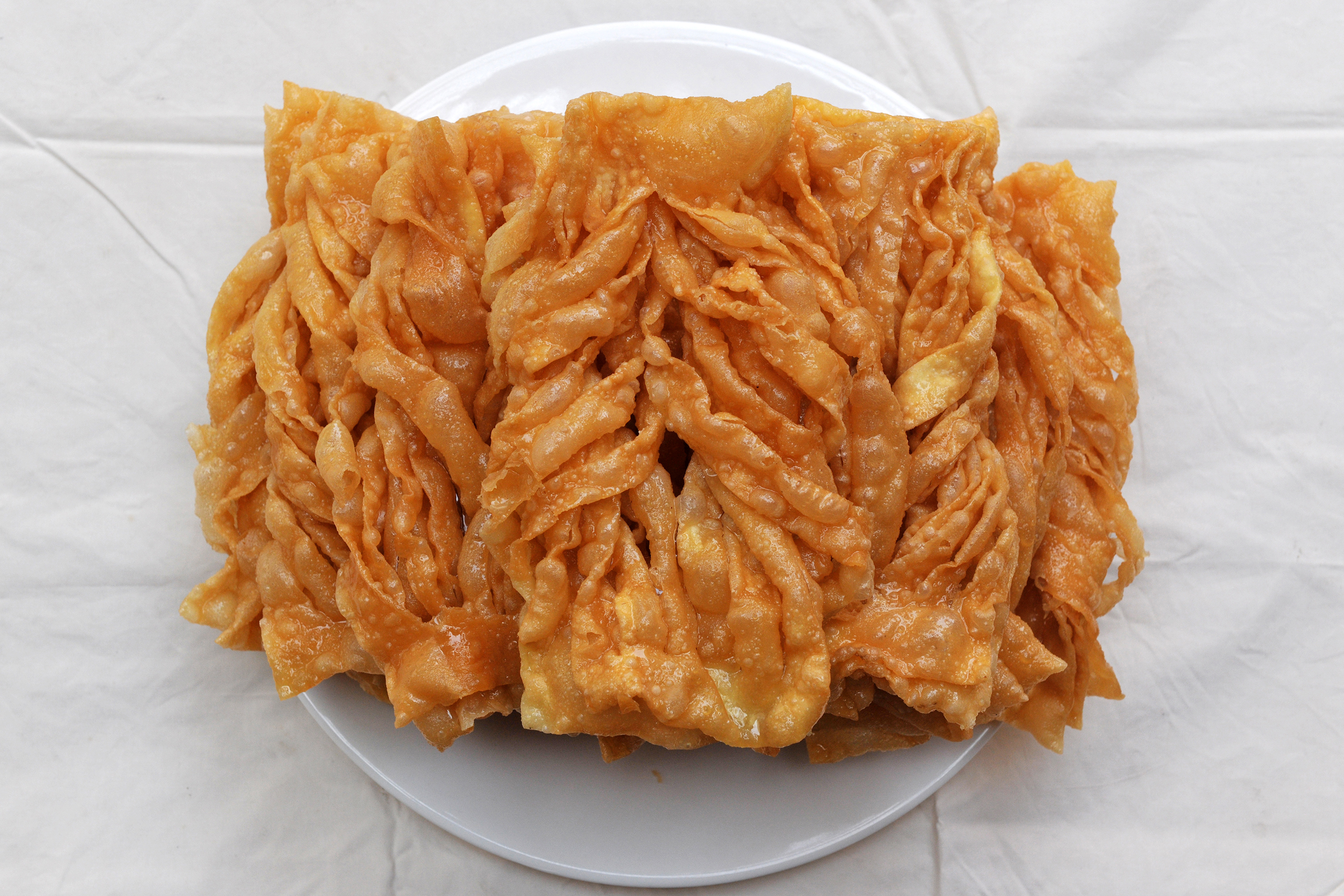 鸡蛋散小吃(怎样做蛋散又香又脆)