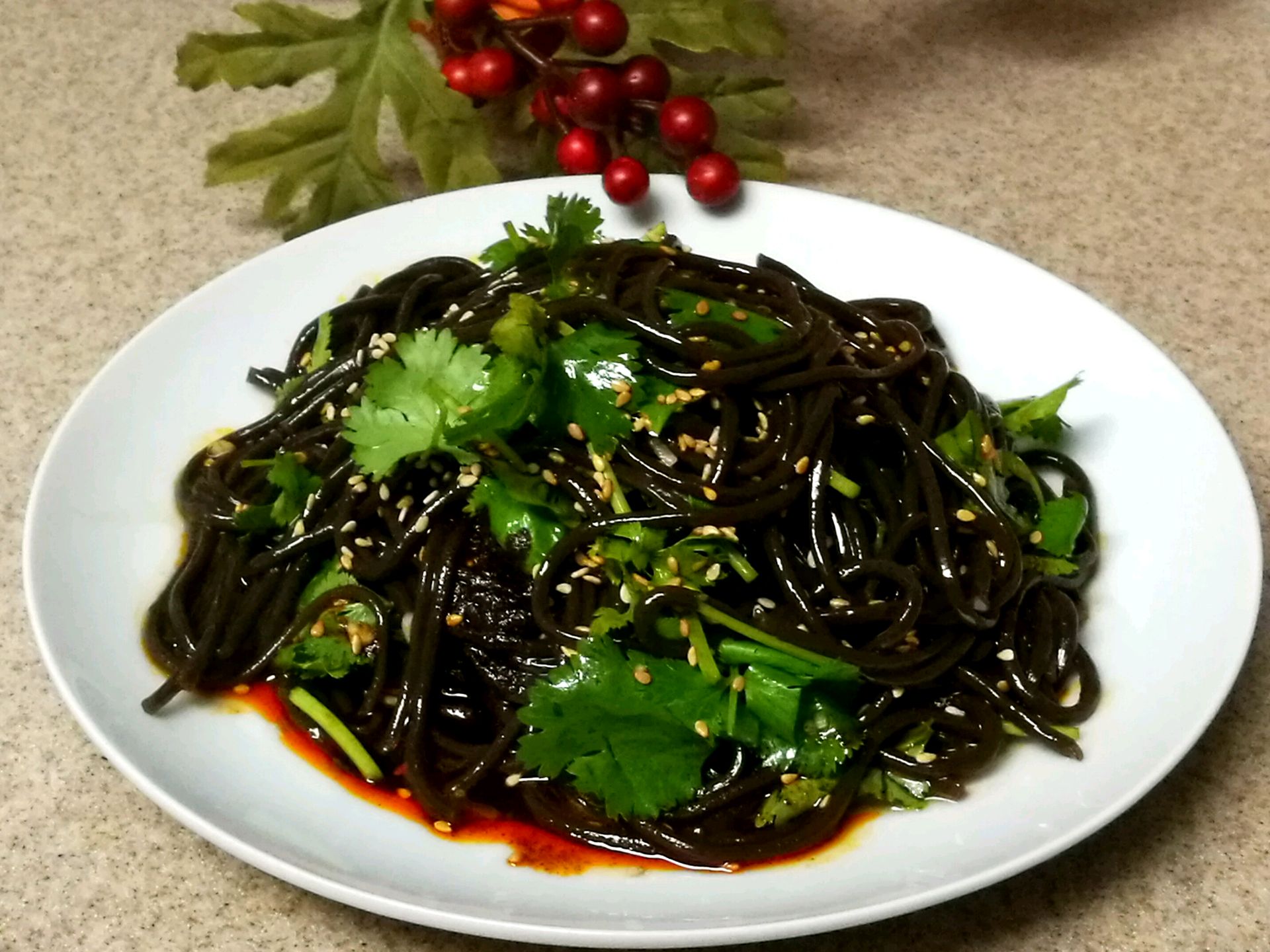 蕨根粉伴凉菜(蕨根粉凉拌好吃吗)