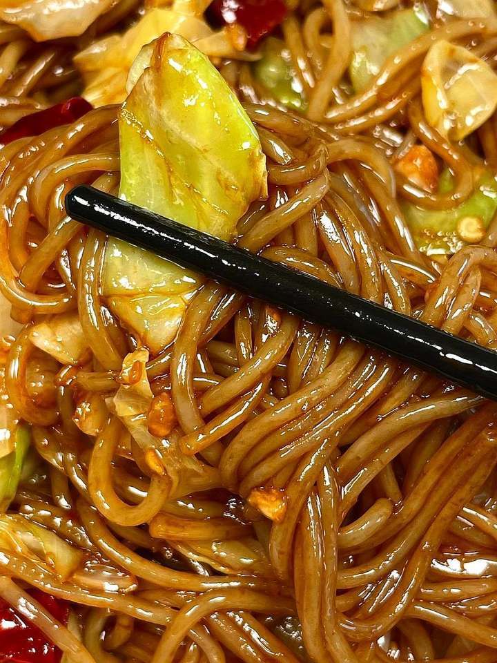 家常炒卷粉(炒卷粉怎么做好吃又简单) 家常炒卷粉(炒卷粉怎么做好吃又简单)