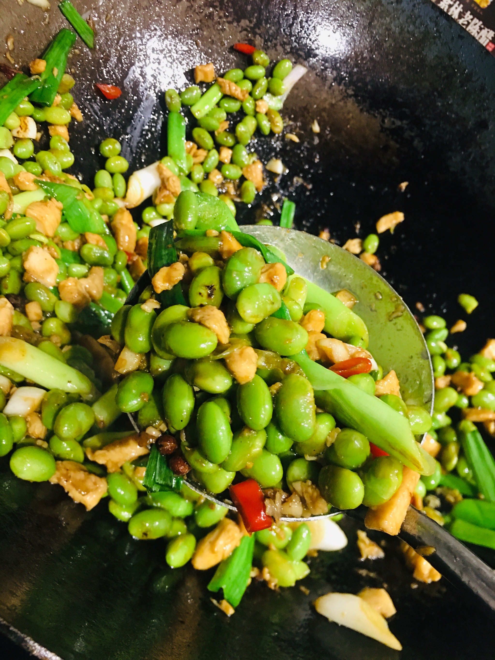 大蒜头炒素菜(大蒜头炒菜的功效与作用) 大蒜头炒素菜(大蒜头炒菜的功效与作用)